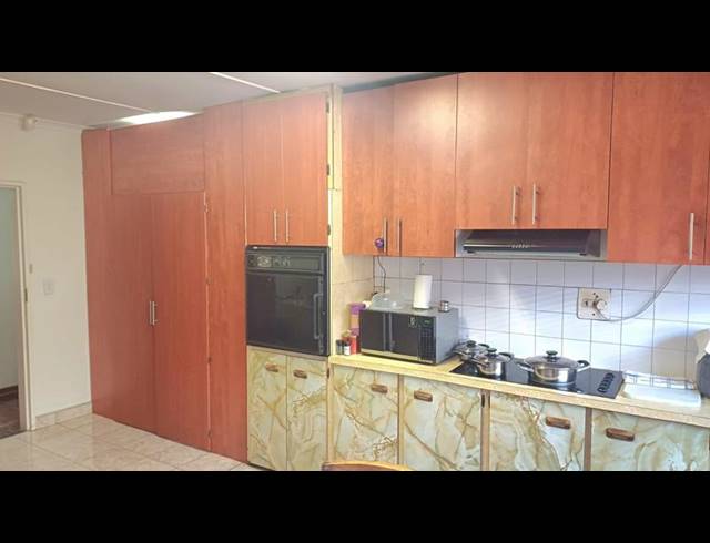 4 BEDROOM HOUSE FOR SALE IN RAISETHORPE